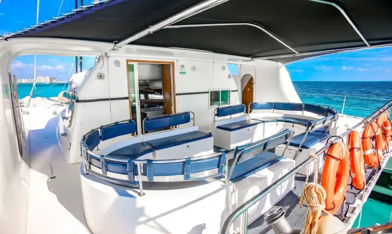 back view of amazing catamaran